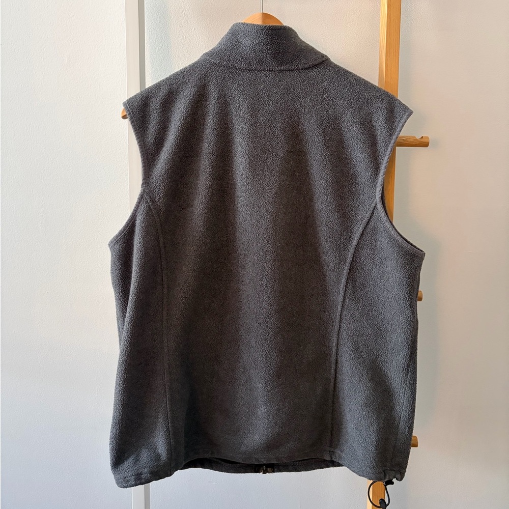 Men’s L.L. Bean Vest - Picture 2 of 4
